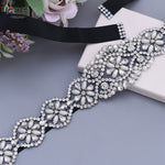 Load image into Gallery viewer, Bridal wedding belt with rhinestone decoration

